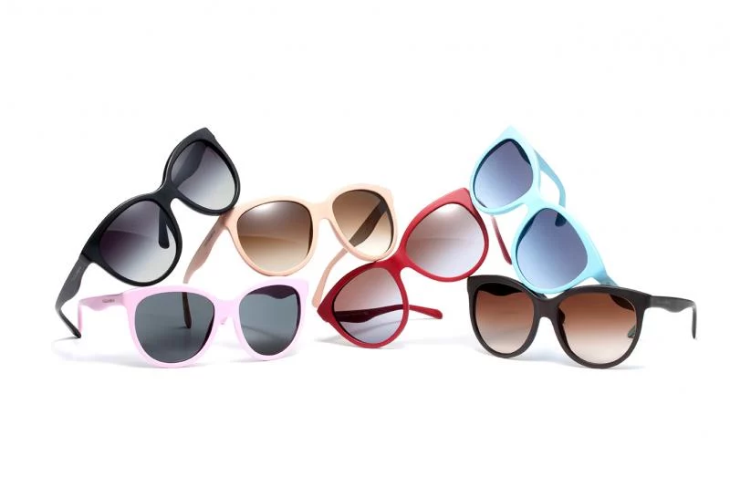Скидки на солнцезащитные очки в оптиках и бутиках брендов